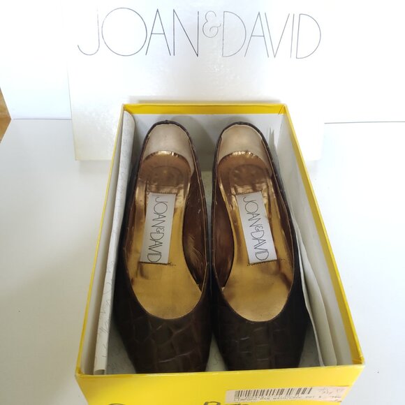Joan & David Italian Brown Croc Print Leather Pumps -Hand Made in Italy, size 7B - Picture 16 of 16